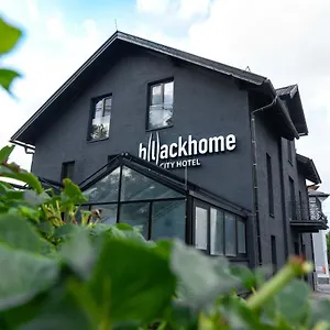 Blackhome I Contactless Check-in Apartahotel