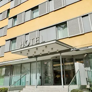 Hotel Courtyard By Marriott Schoenbrunn Viena